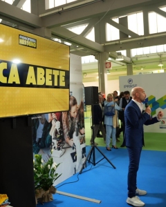 51e5daaf-ab7a-4482-9280-206f5597d8a9